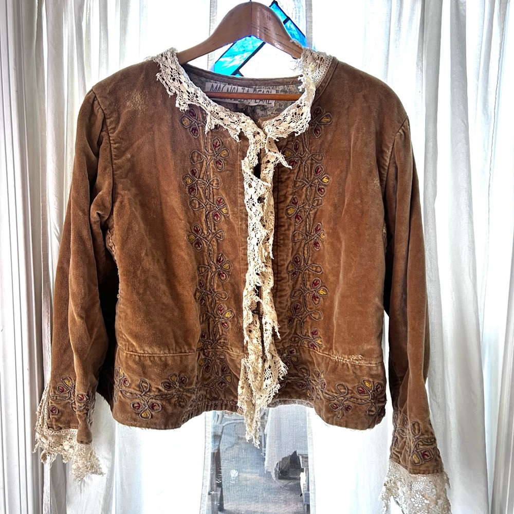 Magnolia Pearl Velvet Crown Jacket